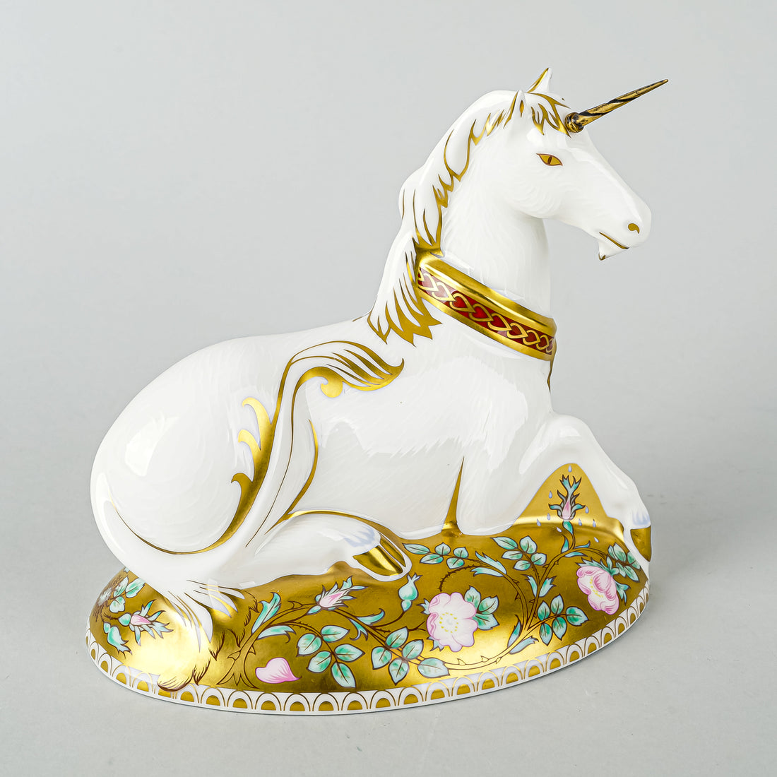 ROYAL CROWN DERBY Paperweight Mythical Unicorn