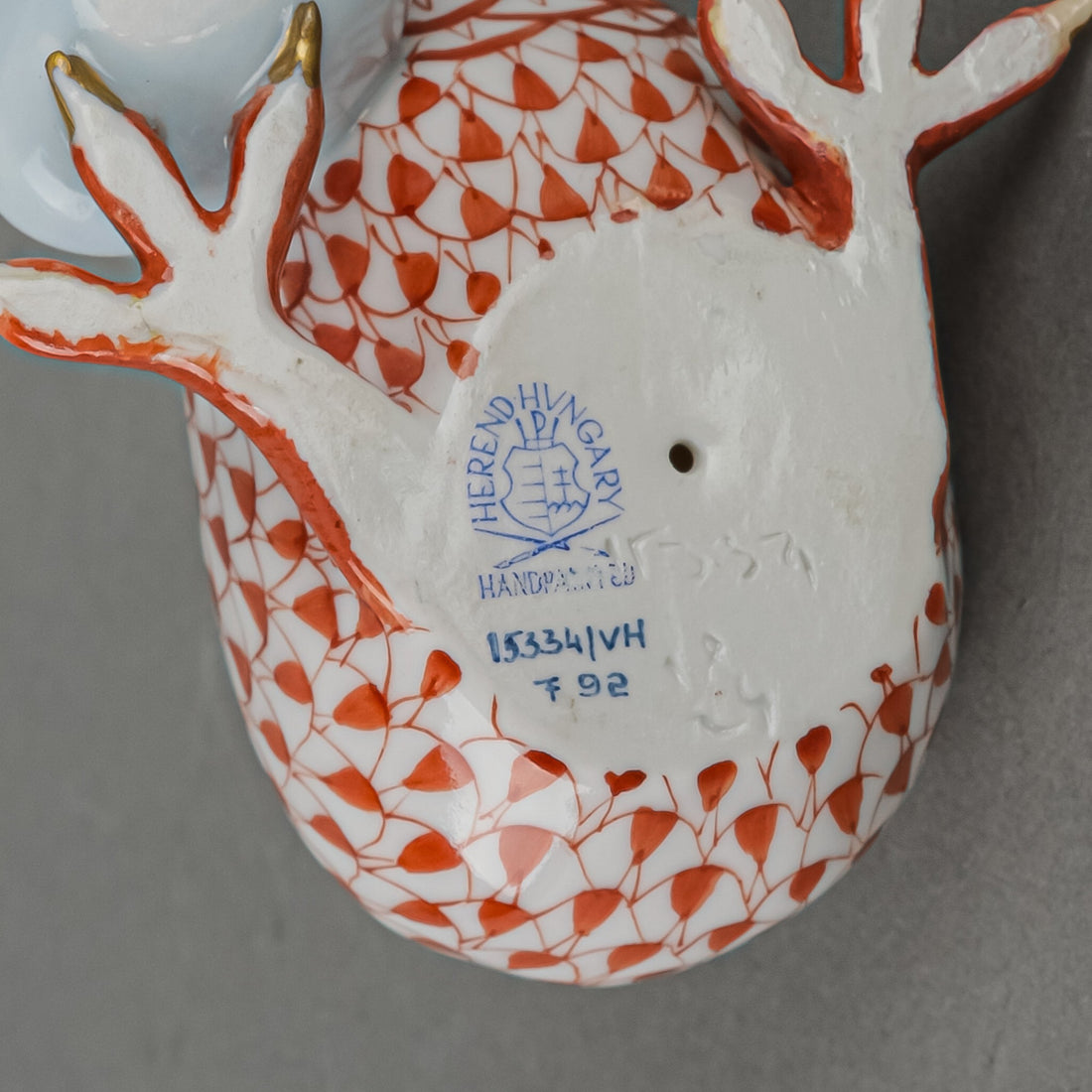 HEREND Figurine Kiwi Bird With Egg 15334 Fishnet Rust