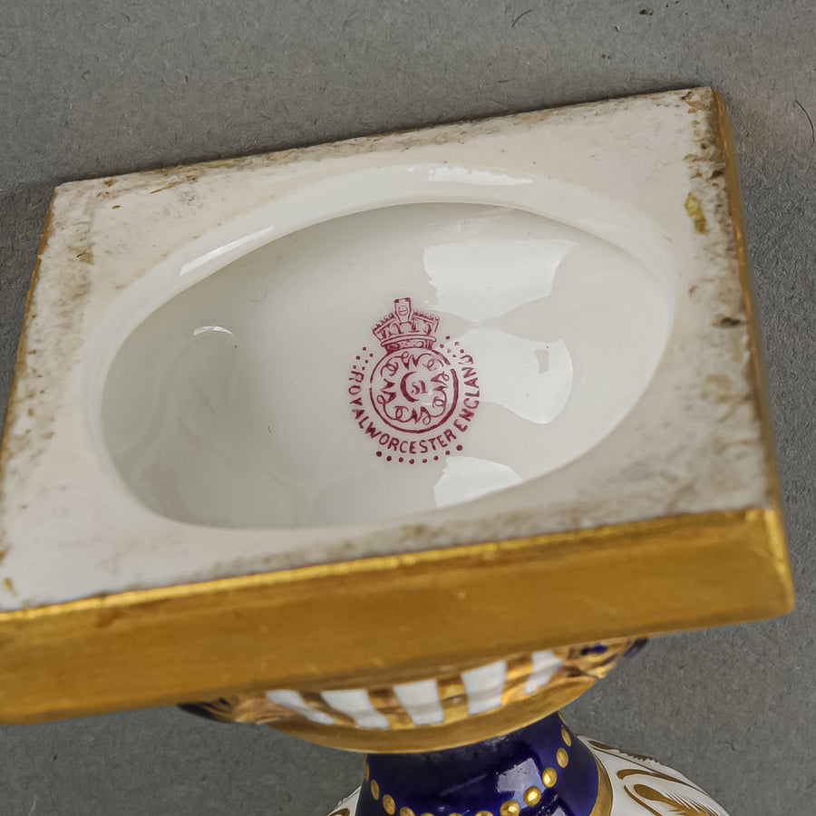 ROYAL WORCESTER Hand Painted Floral Lidded Cabinet Vase 2366