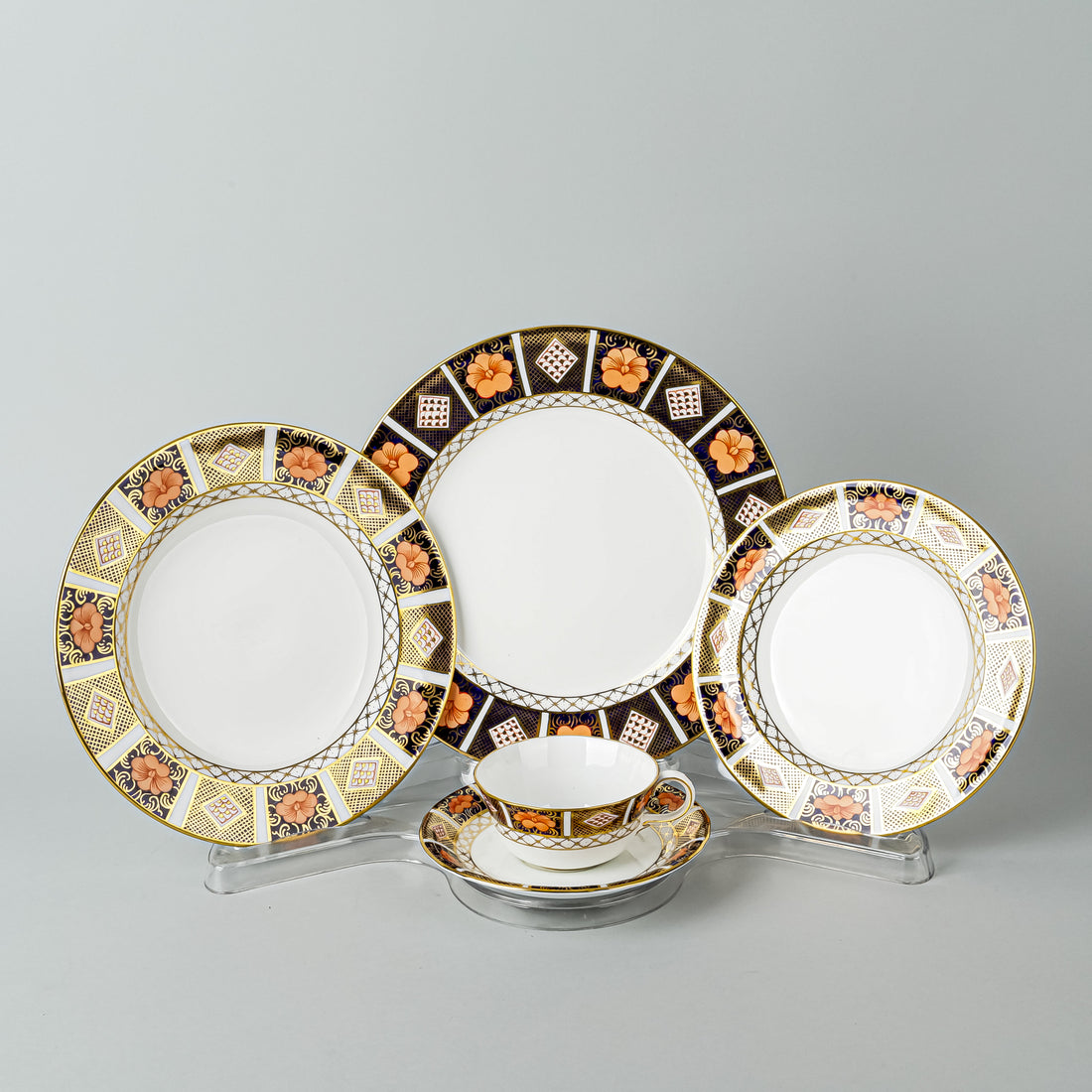 ROYAL CROWN DERBY Old Imari Border 8450 Luncheon Set 5 Place Settings Plus Extras