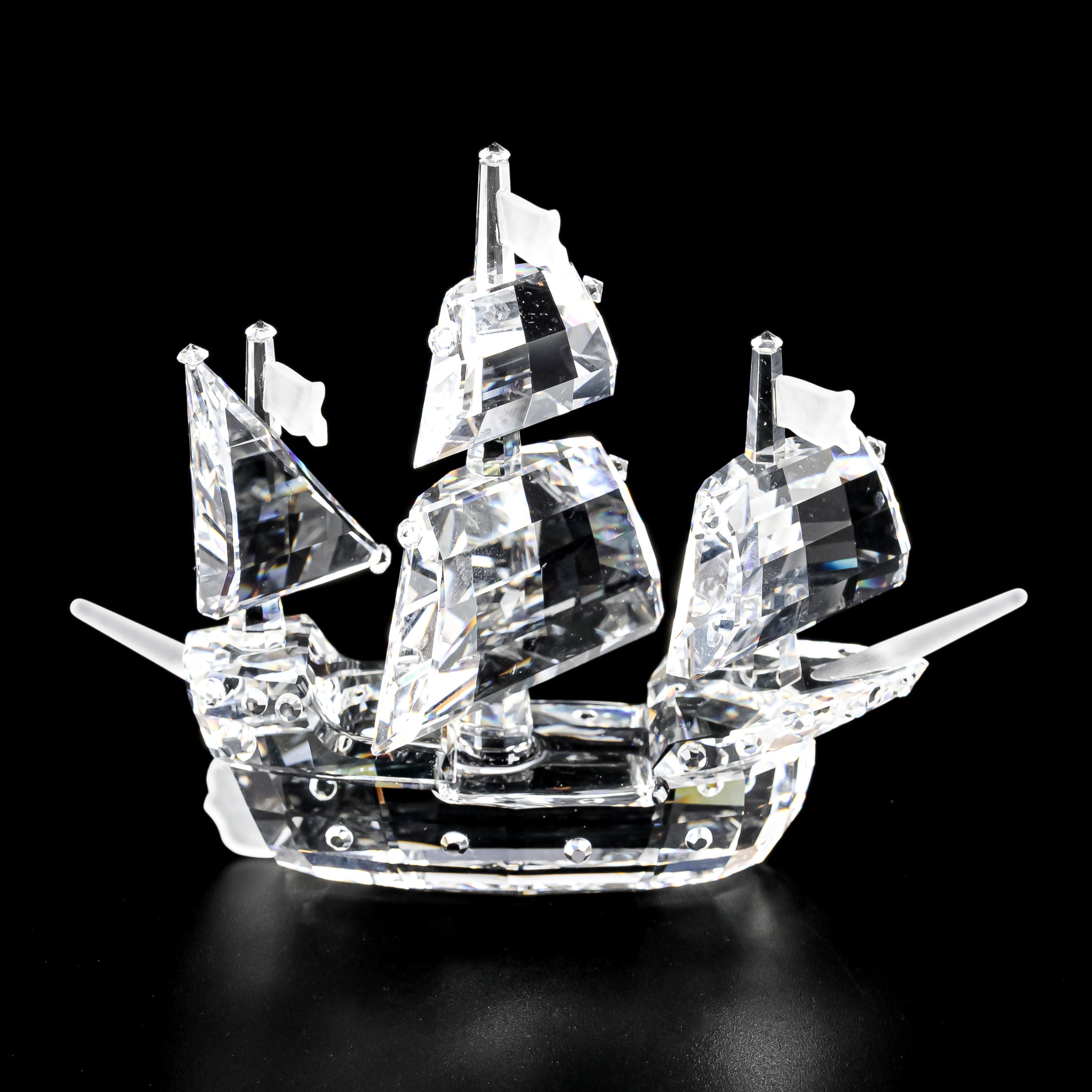 SWAROVSKI サンタマリア号 11cm 「162882」 SWAROVSKI Santa Maria 162882 - Around The Block