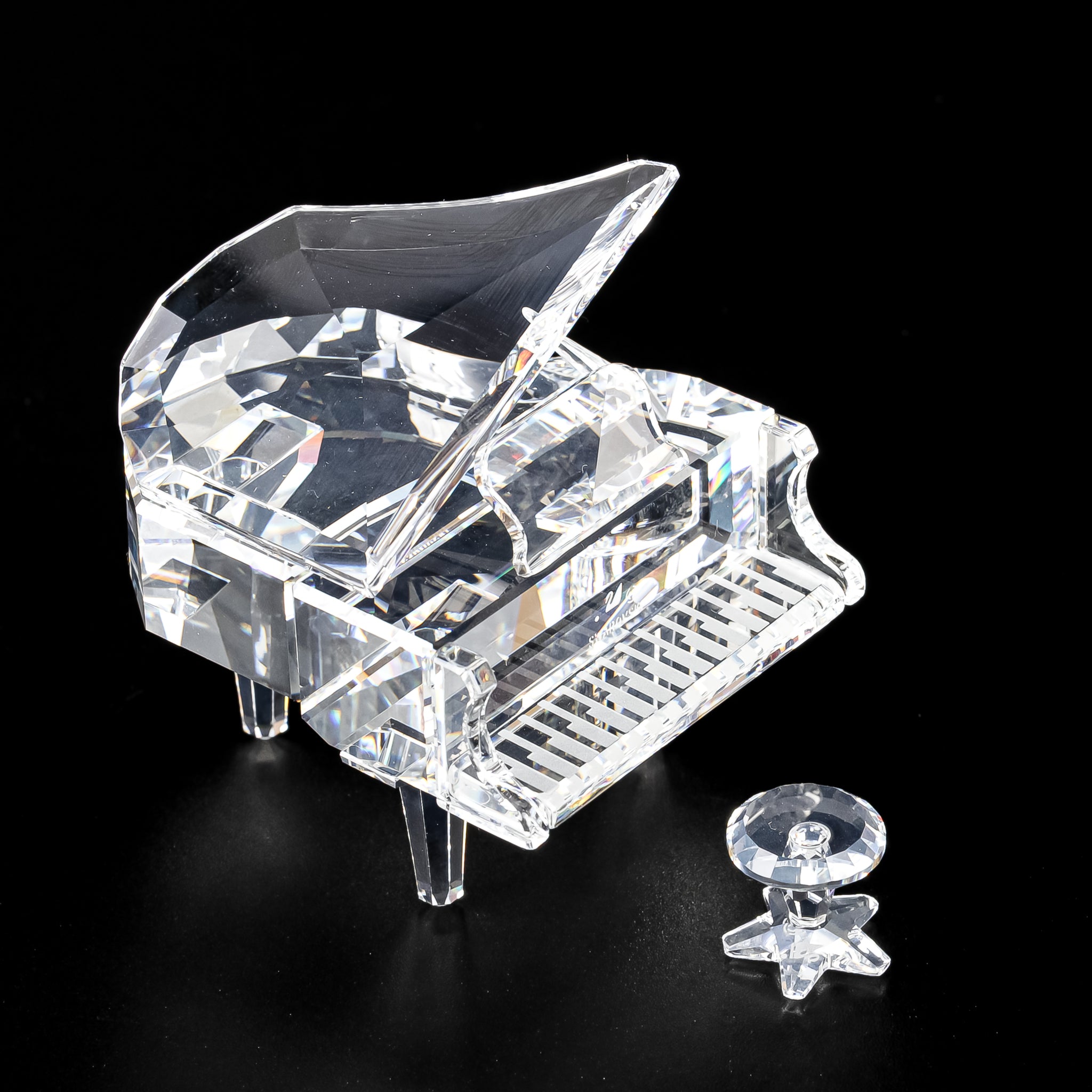 スワロフスキー SWAROVSKI グランドピアノと椅子 箱付き 174506 SWAROVSKI Grand Piano With Stool 174506 - Around The Block