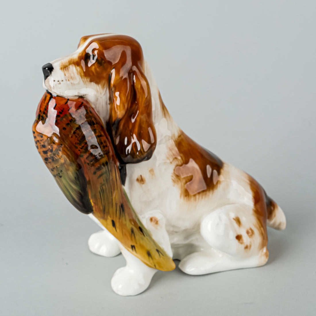 ROYAL DOULTON Figurine Cocker Spaniel With Pheasant HN 1028