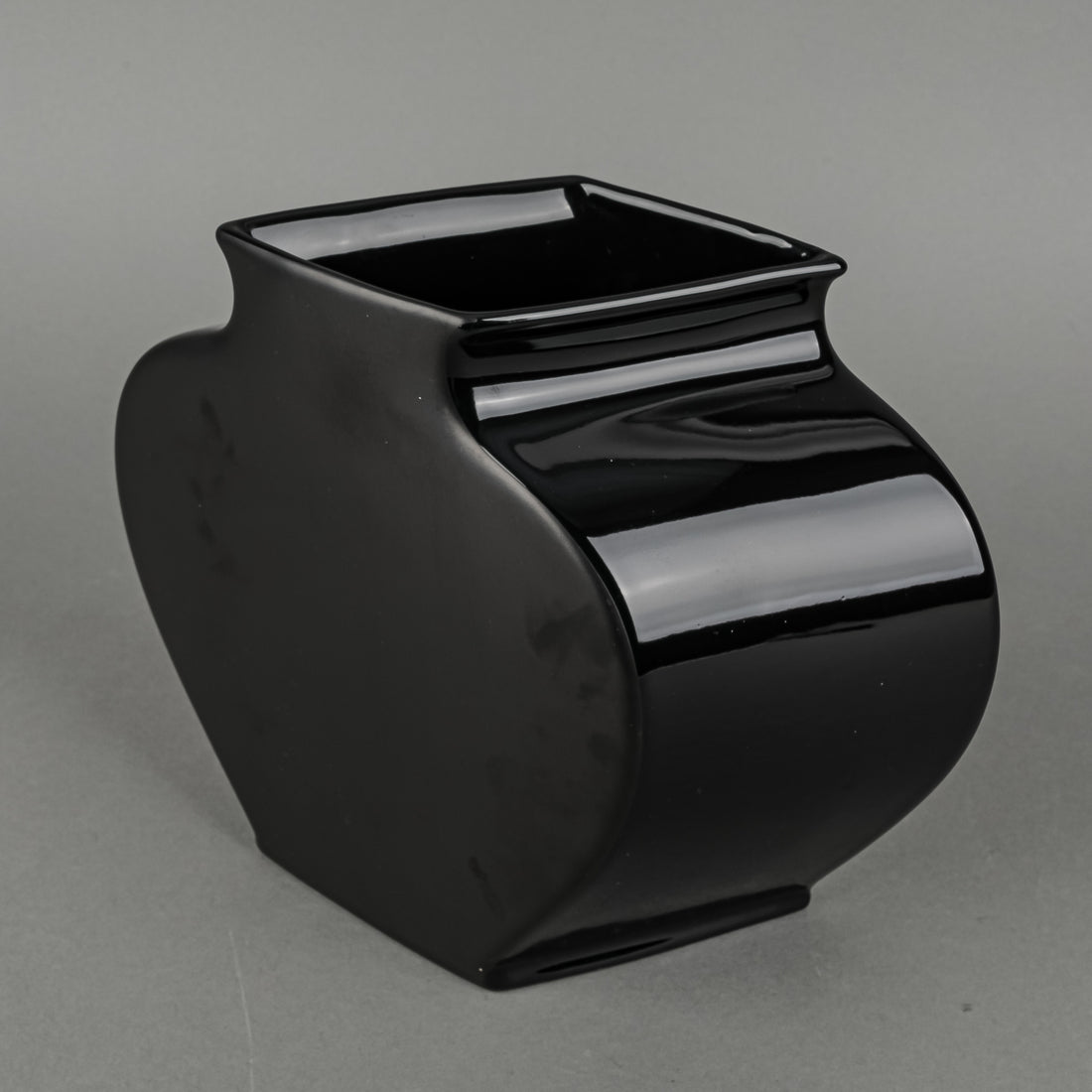 ROSENTHAL Tadao Amano SAKURA Black Vase