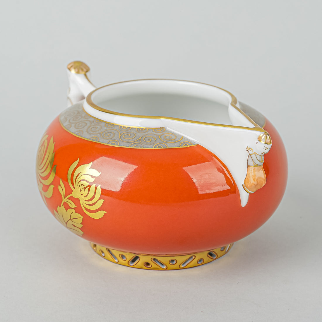 HEREND Golden Chrysanthemum Creamer 3343