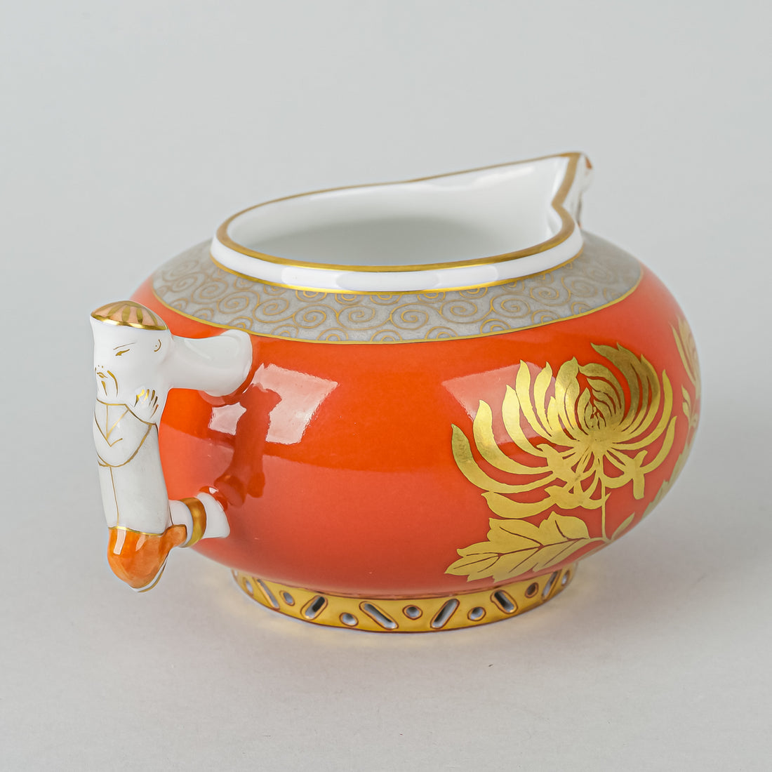 HEREND Golden Chrysanthemum Creamer 3343