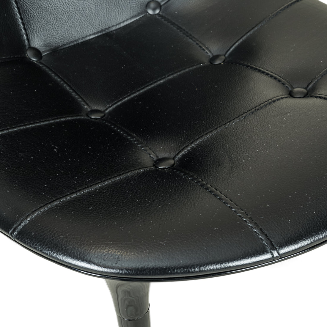 CASSINA Caprice 245 Chair Black Capitonne Leather