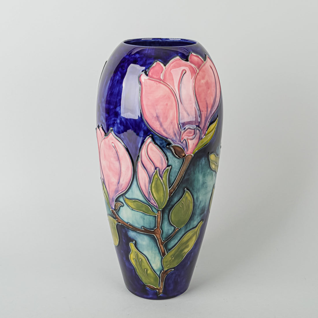 MOORCROFT Magnolia Blue  Ground Vase