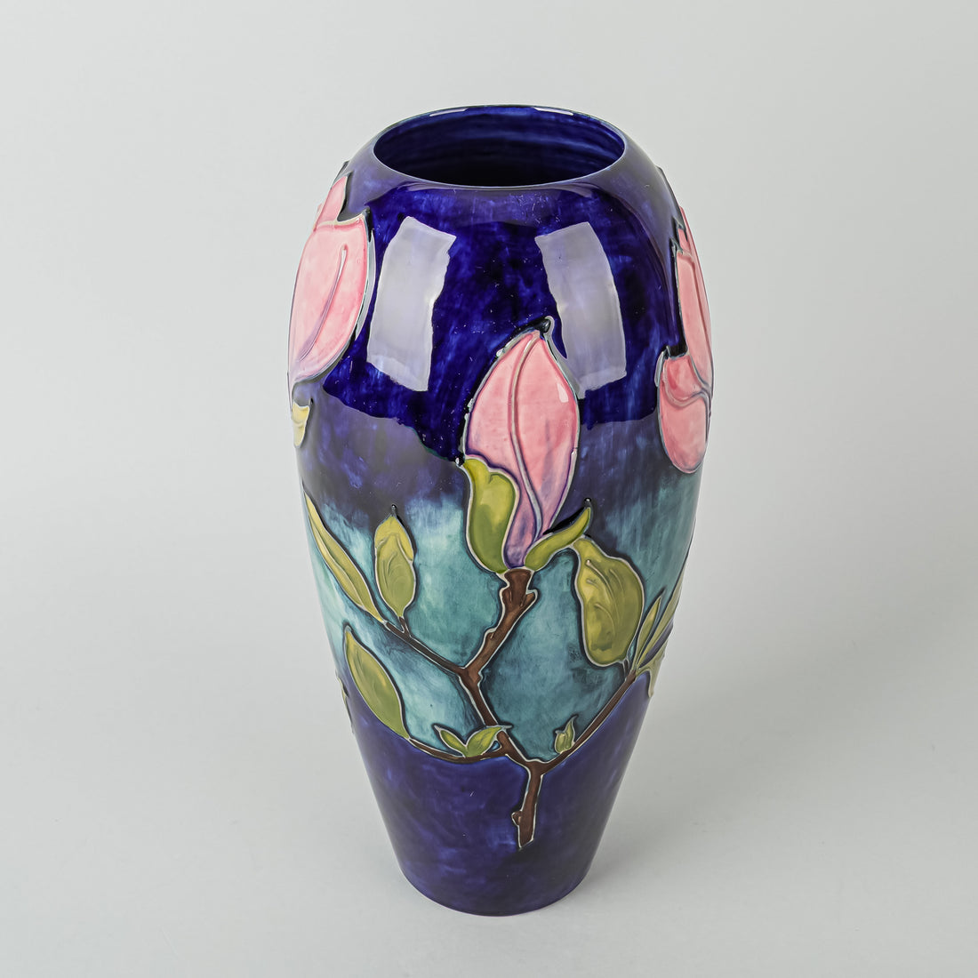MOORCROFT Magnolia Blue  Ground Vase