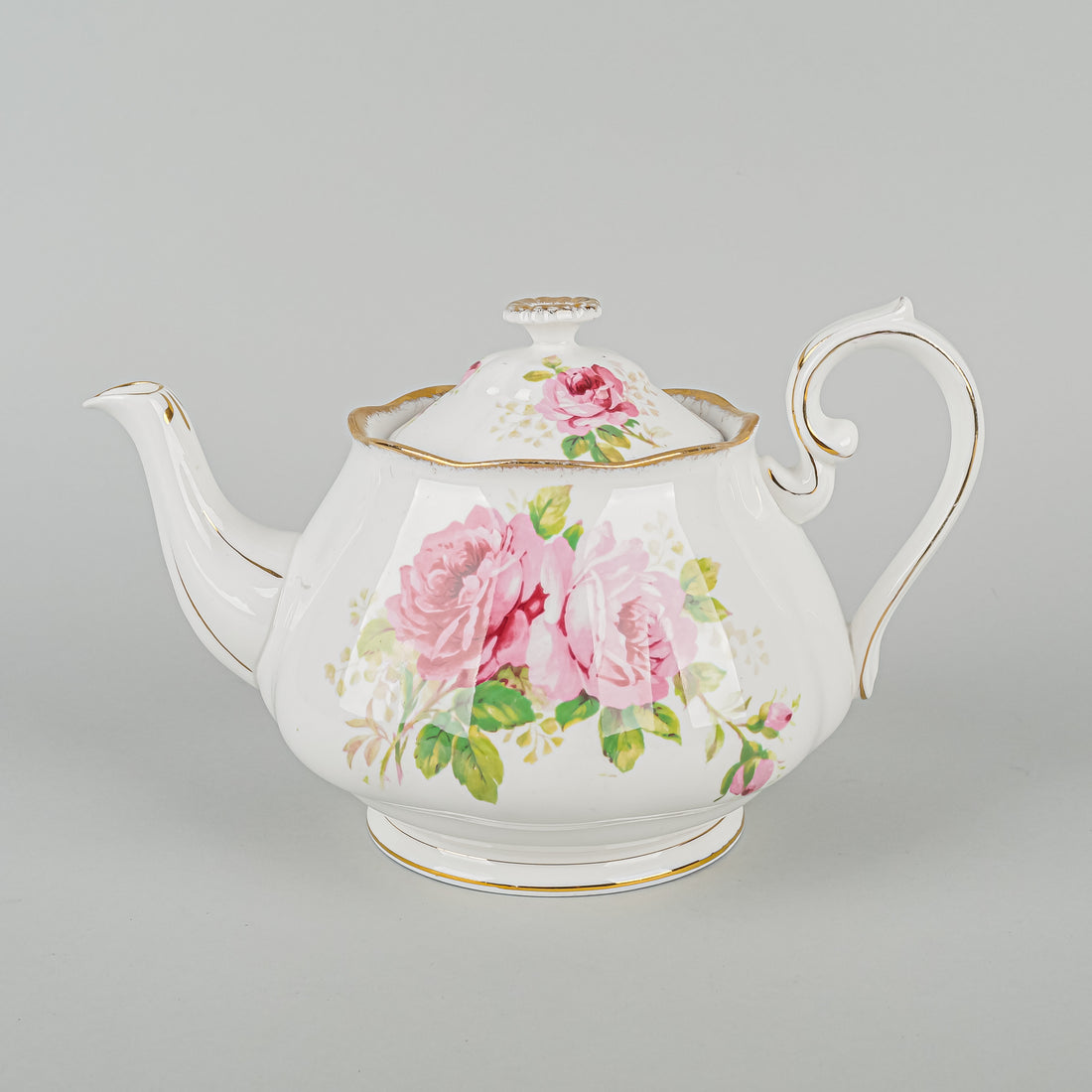 ROYAL ALBERT American Beauty Teapot w/Lid