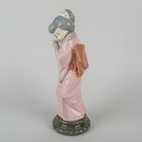 LLADRO Figurine Timid Japanese 4990