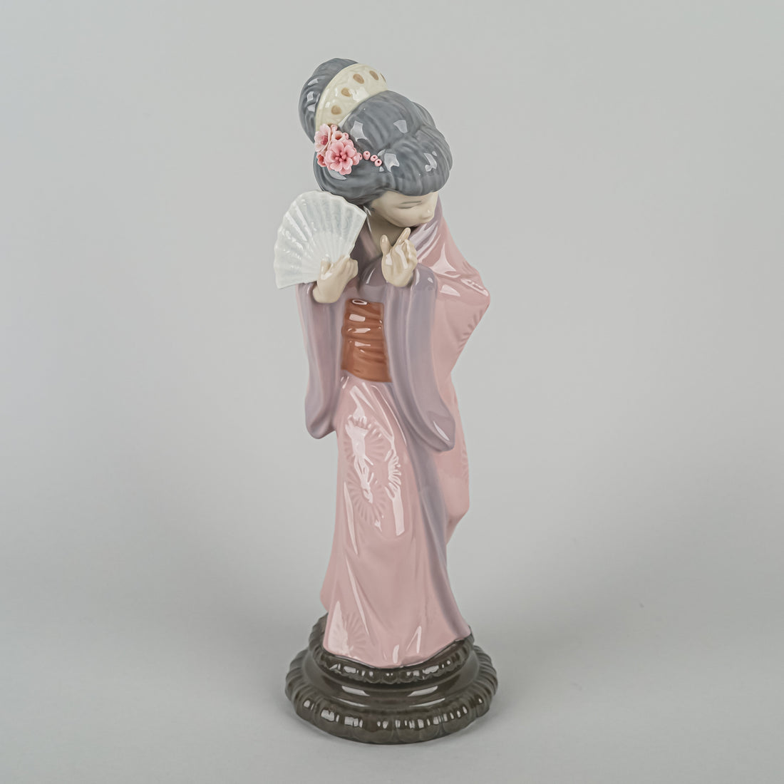 LLADRO Figurine Timid Japanese 4990
