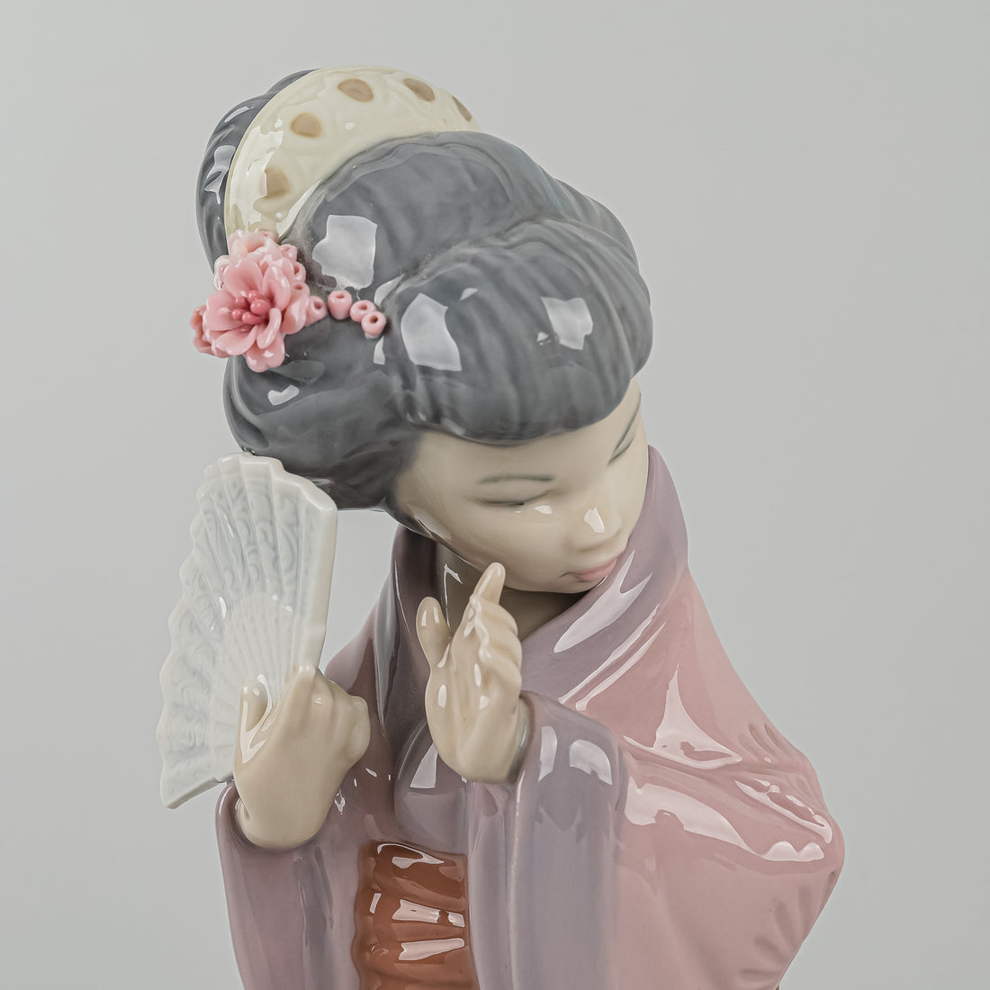 LLADRO Figurine Timid Japanese 4990
