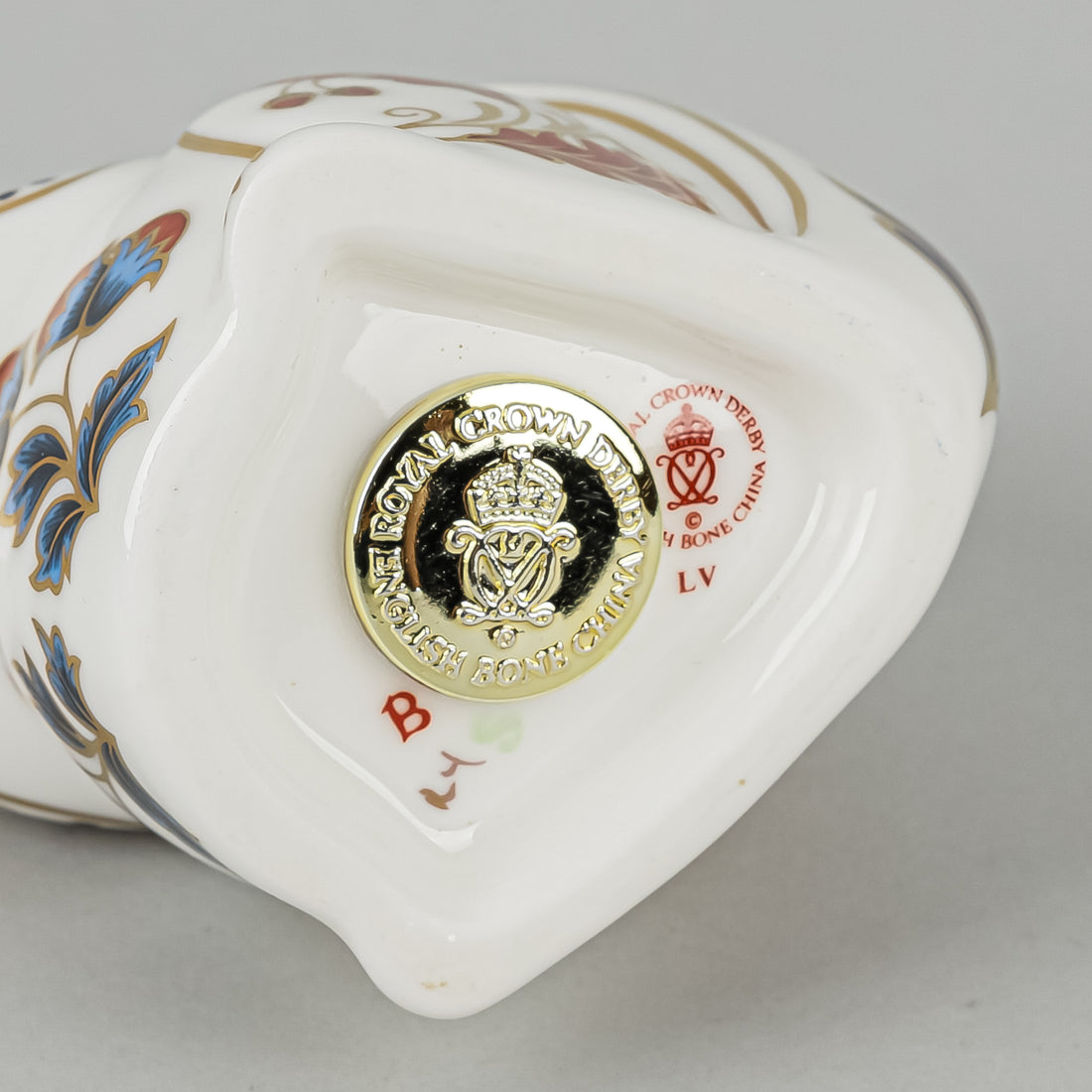 ROYAL CROWN DERBY Paperweight Squirrel