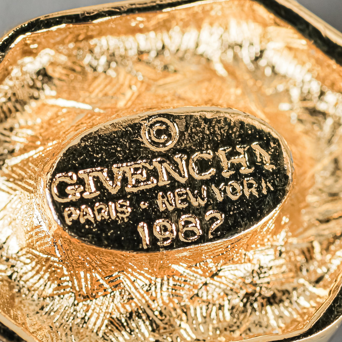 GIVENCHY Brooch And Clips Set - Gold Tone And Purple