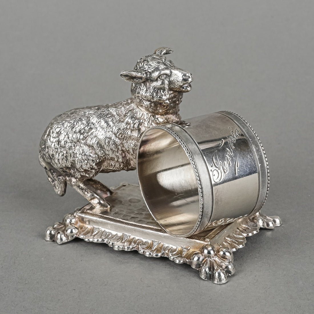 BARBOUR SILVER CO Figural Napkin Ring - Sheep