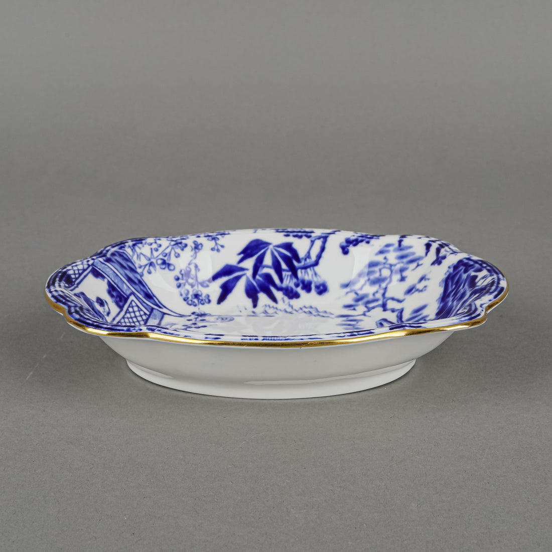 ROYAL CROWN DERBY Mikado Oval Dish