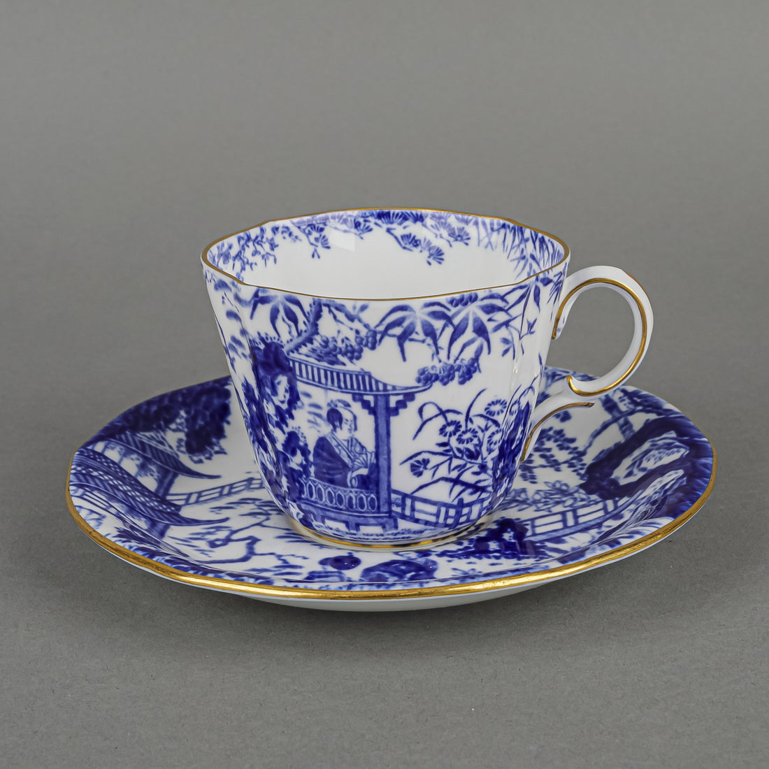 ROYAL CROWN DERBY Mikado 8 Place Settings
