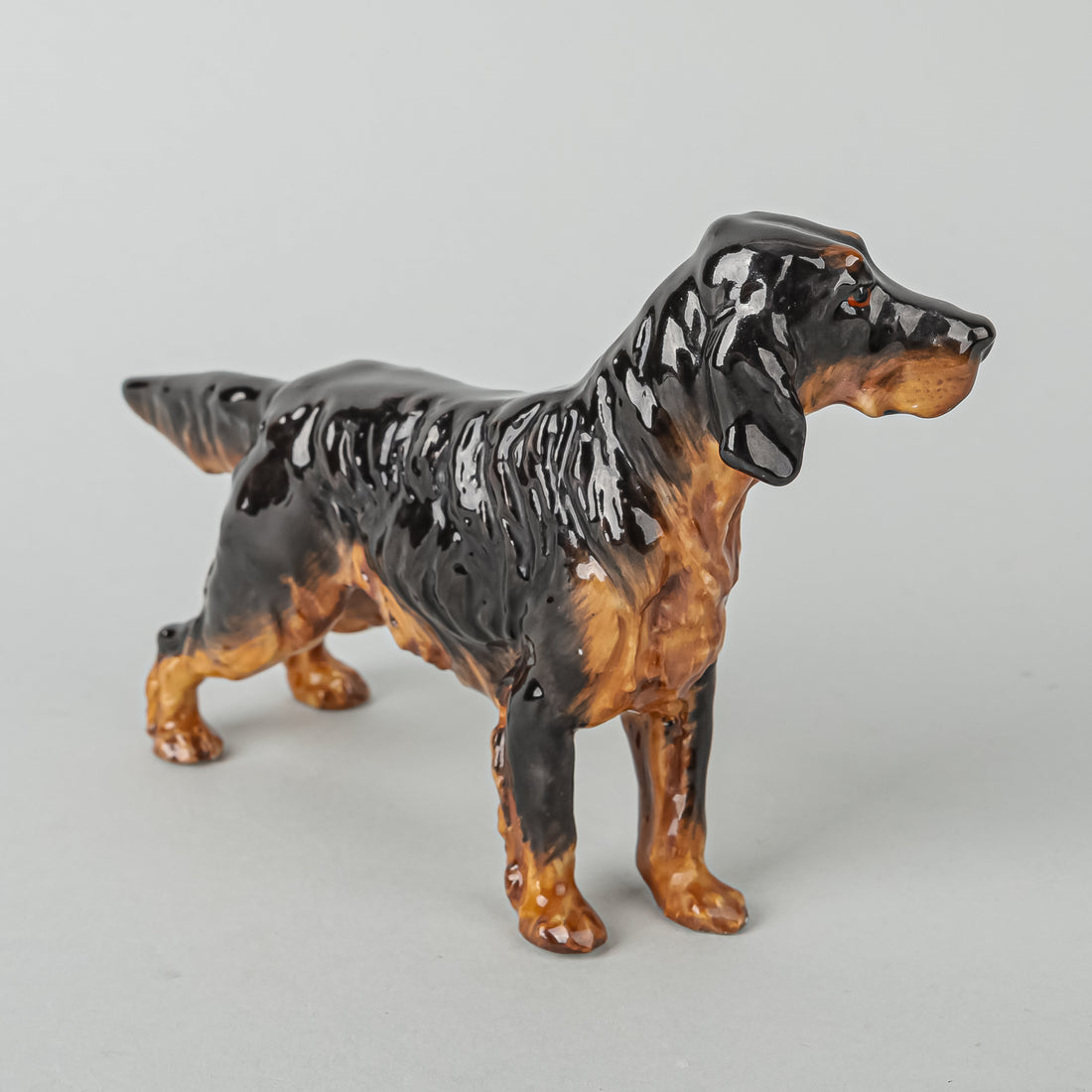 ROYAL DOULTON Figurine Gordon Setter HN 1081