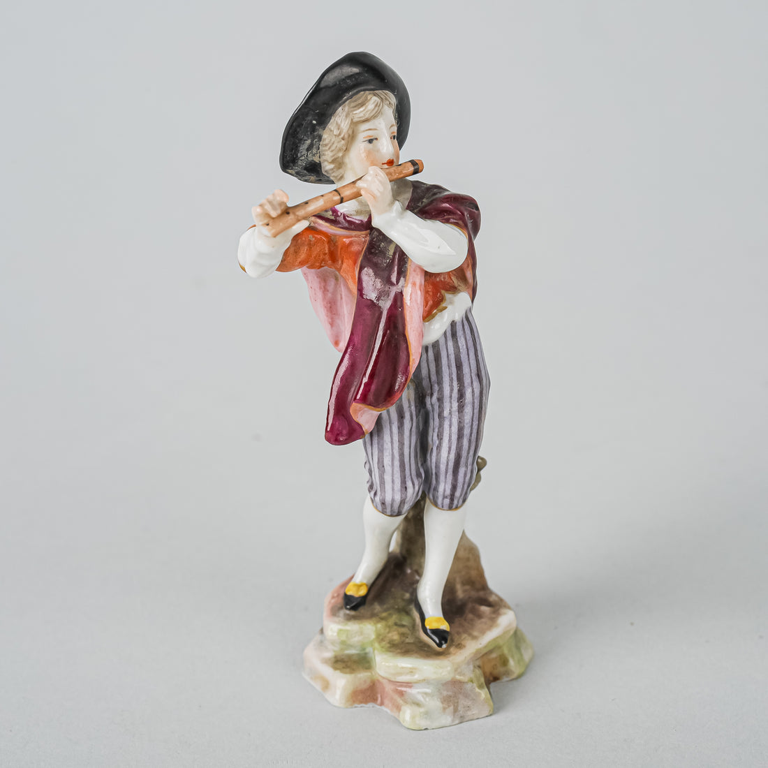 MEISSEN Figurine Male Flute Player