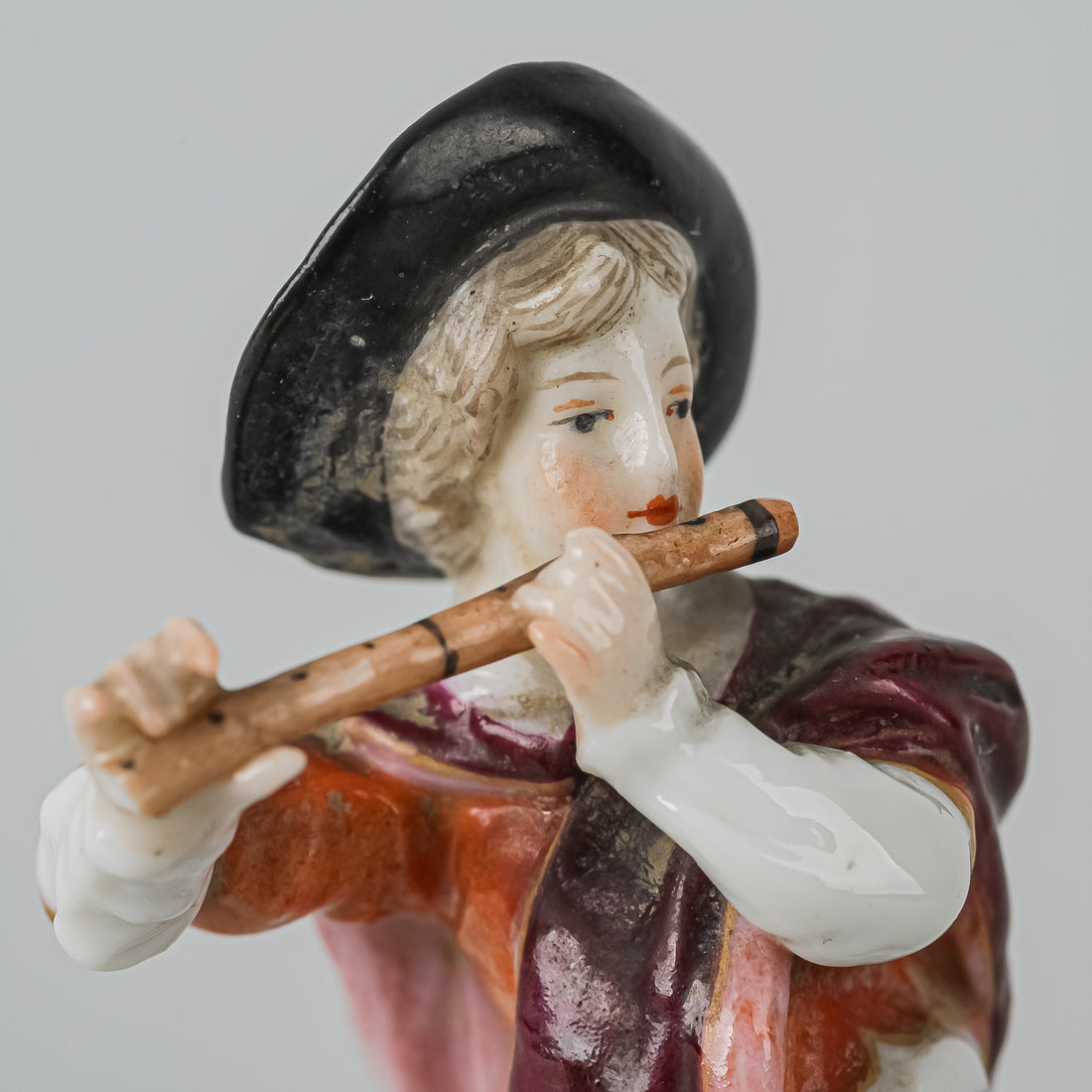 MEISSEN Figurine Male Flute Player