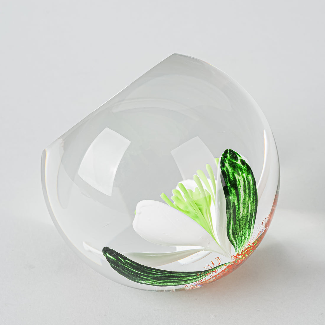 CAITHNESS Festive Rose 415/750 Art Glass Paperweight