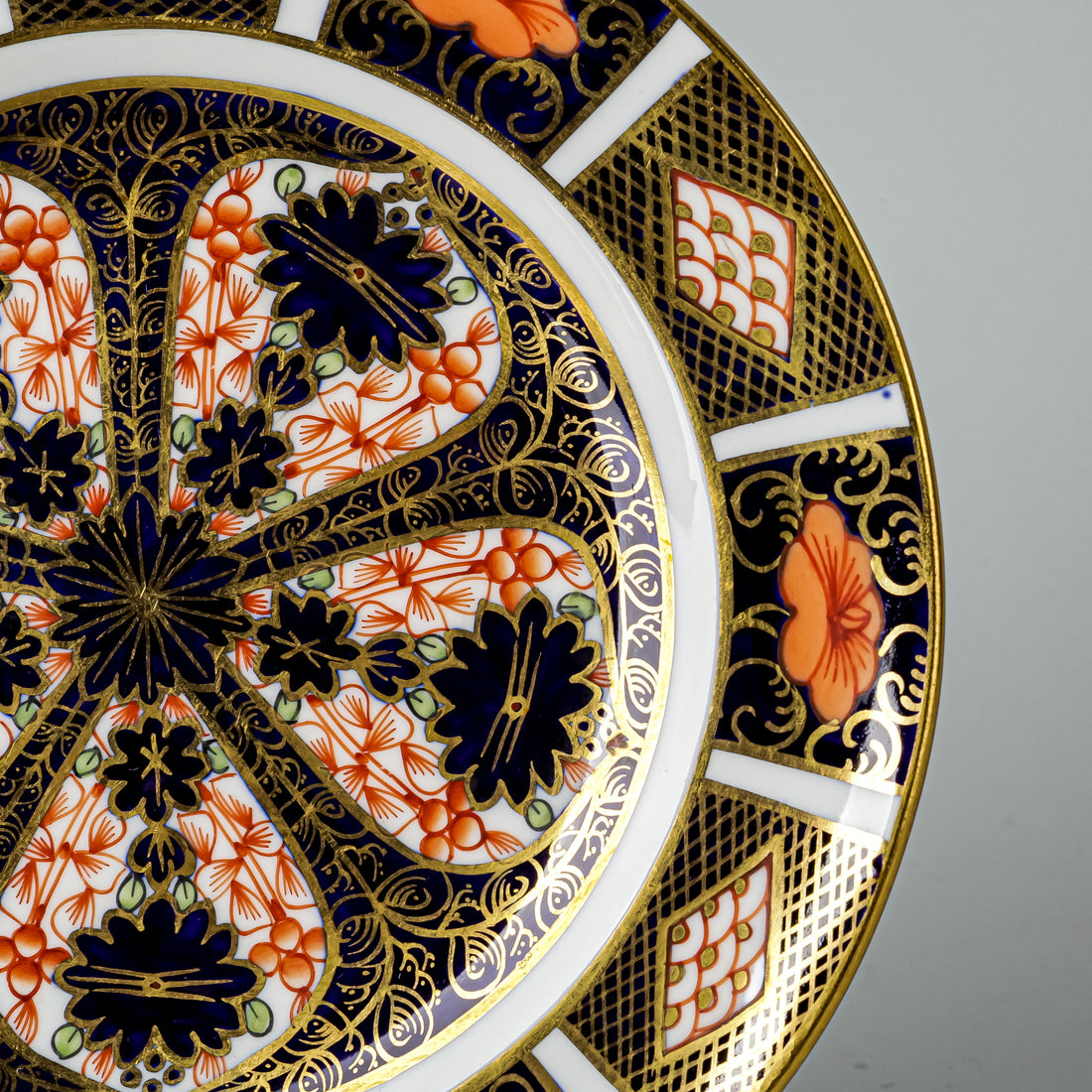 ROYAL CROWN DERBY Old Imari 1128 Bread And Butter Plate