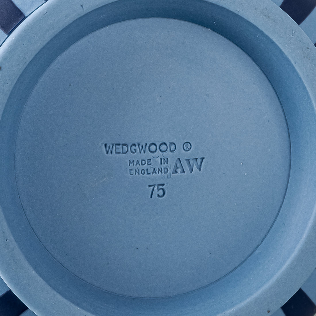 WEDGWOOD Jasperware The Cutlers Vase