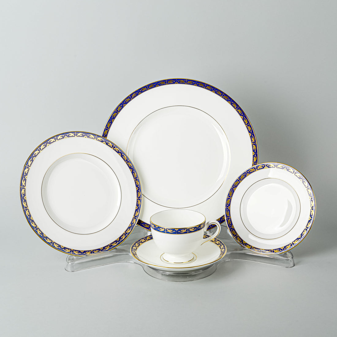 WEDGWOOD Marina R4425 11 Place Settings Plus Extras