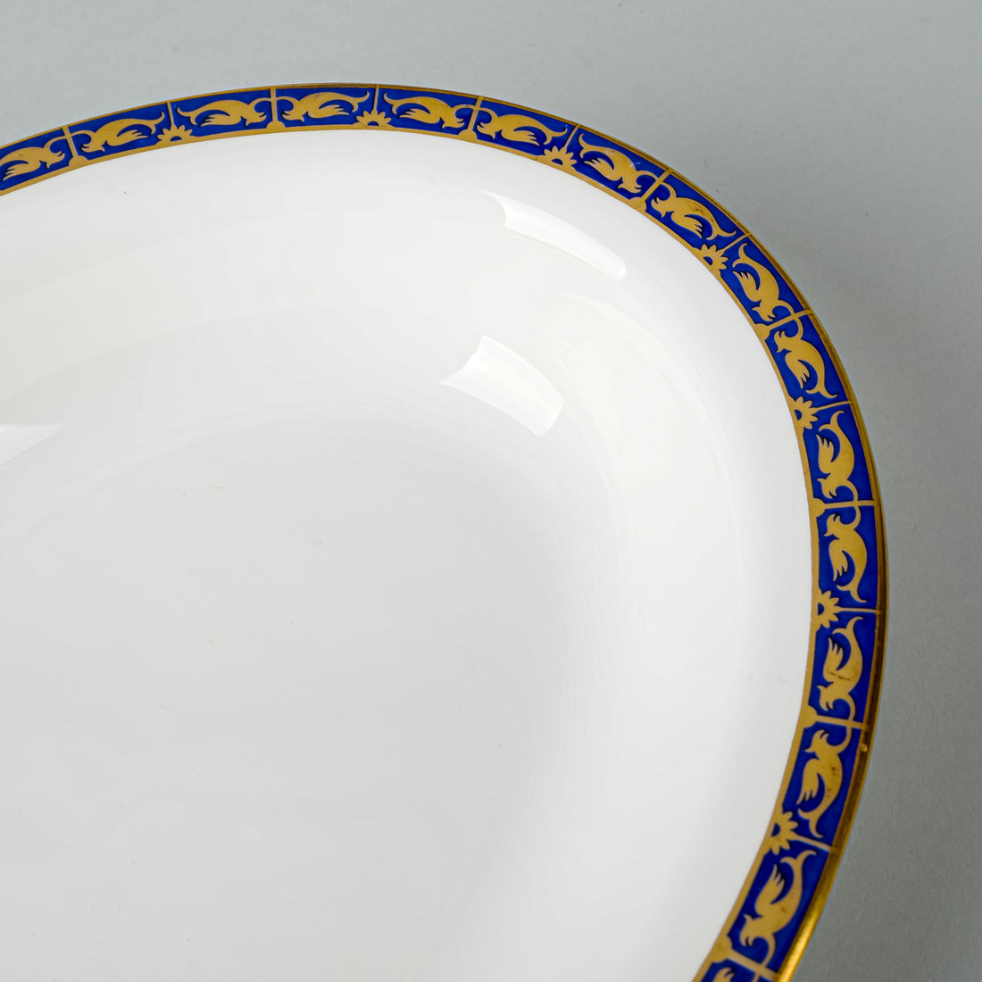 WEDGWOOD Marina R4425 Oval Serving Bowl
