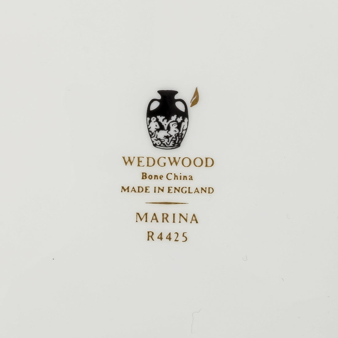 WEDGWOOD Marina R4425 Oval Serving Bowl