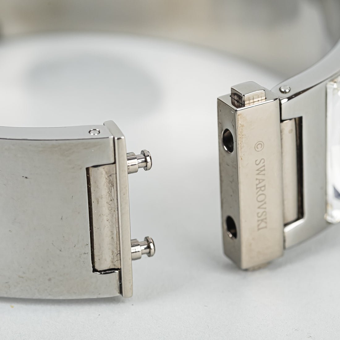 SWAROVSKI  Silver-Tone Gray Ombre Bangle