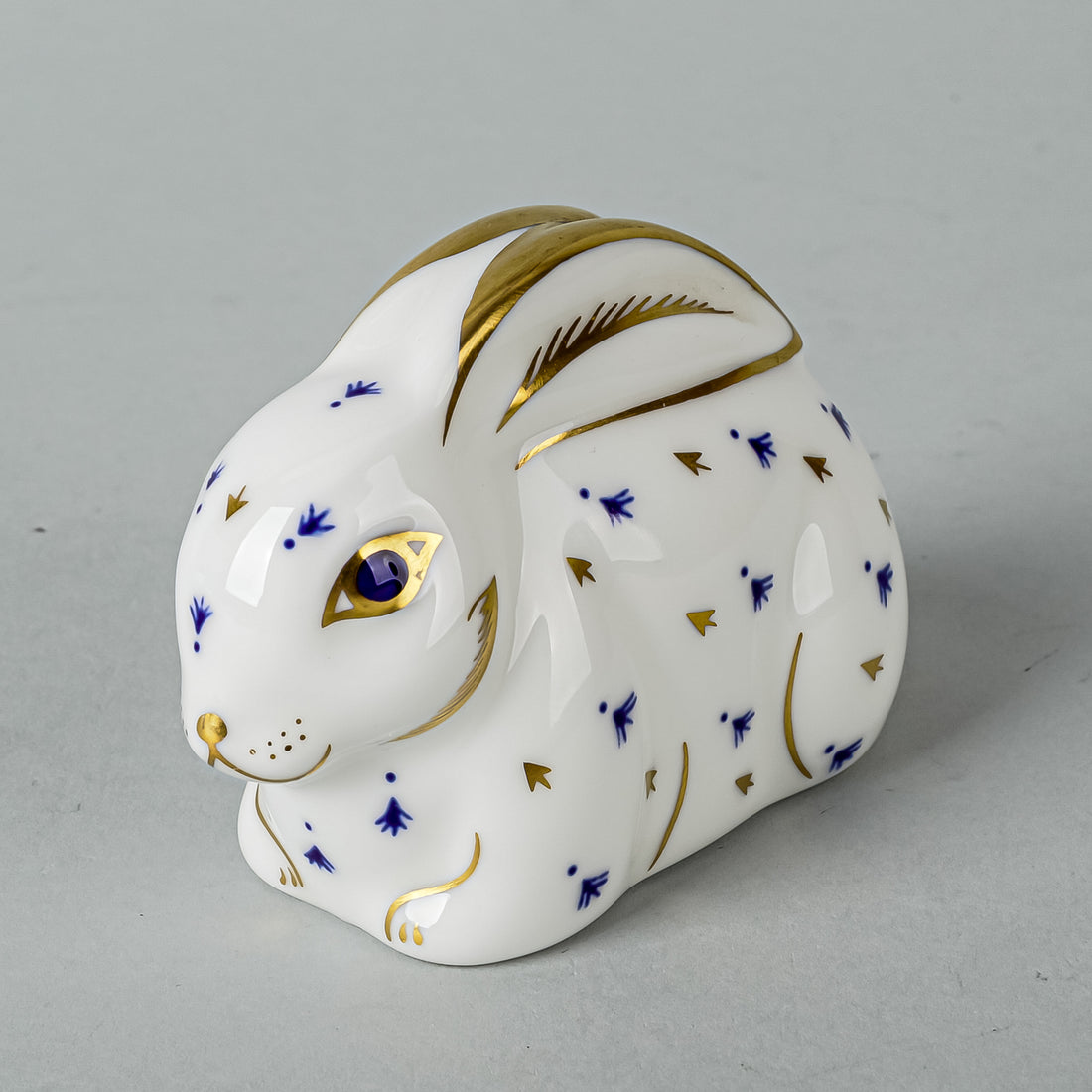 ROYAL CROWN DERBY Paperweight Baby Rabbit