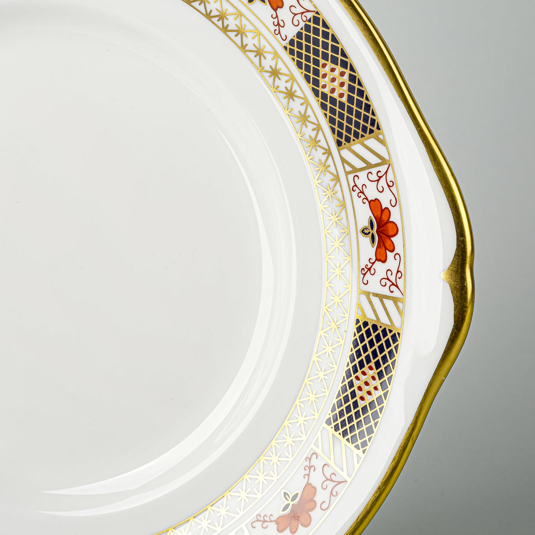 ROYAL CROWN DERBY Derby Border A1253 Cake Plate