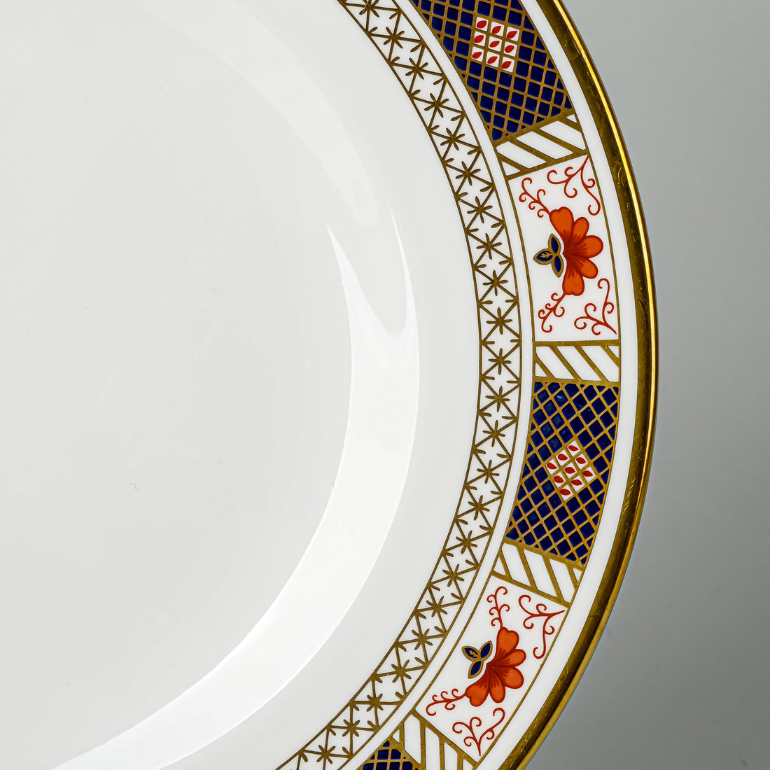ROYAL CROWN DERBY Derby Border A1253 Dinner Plates Set of 4