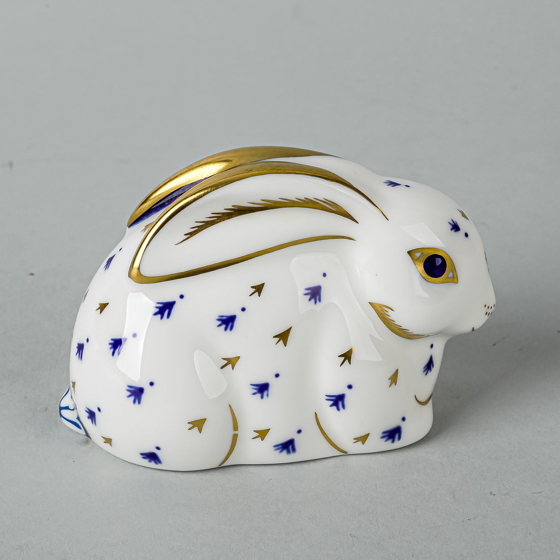 ROYAL CROWN DERBY Paperweight Baby Rabbit