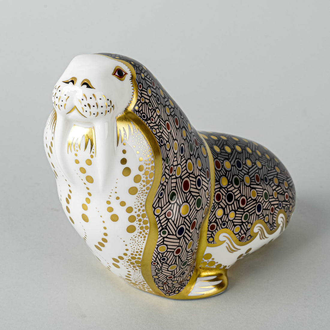 ROYAL CROWN DERBY Paperweight Russian Walrus H4.25"