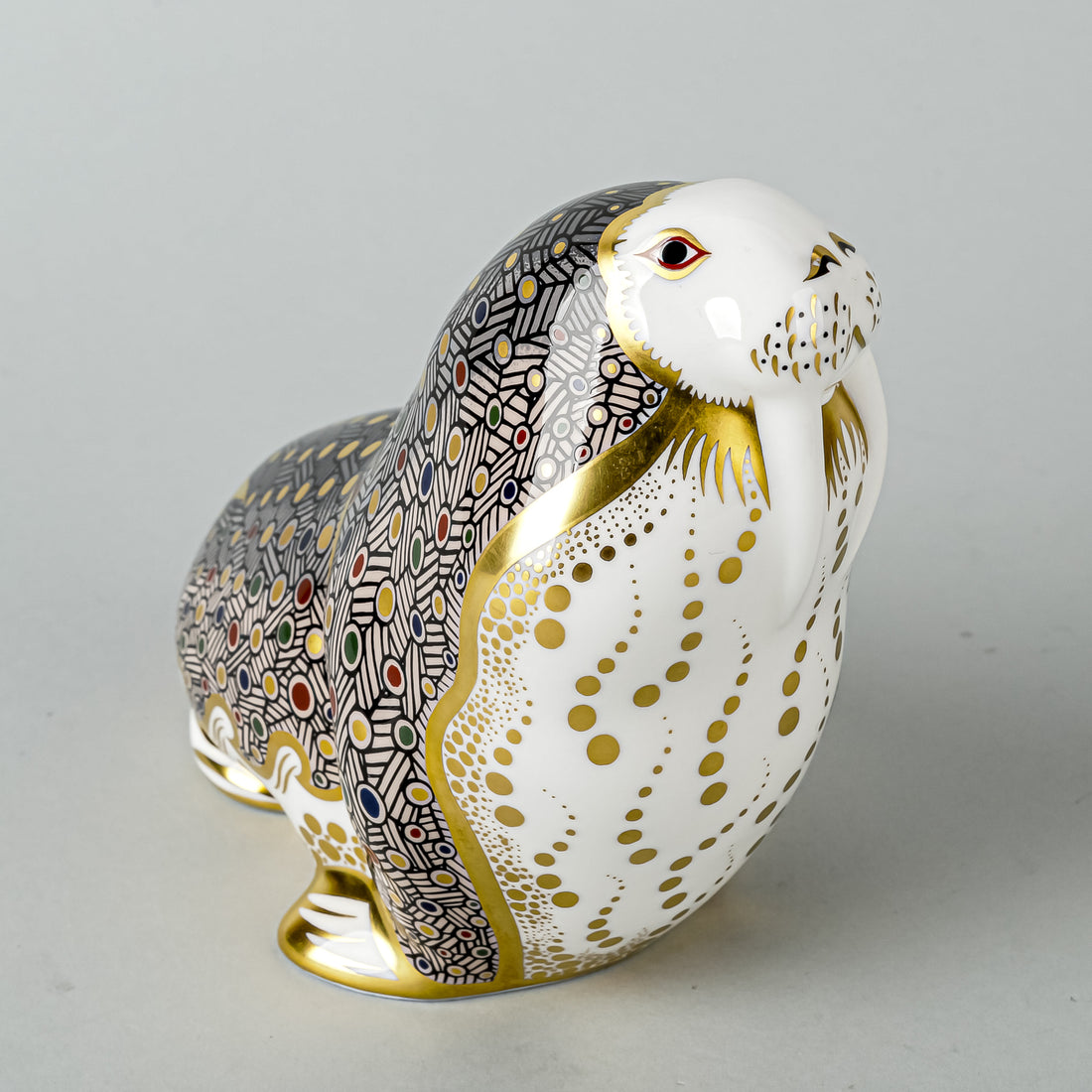 ROYAL CROWN DERBY Paperweight Russian Walrus H4.25"
