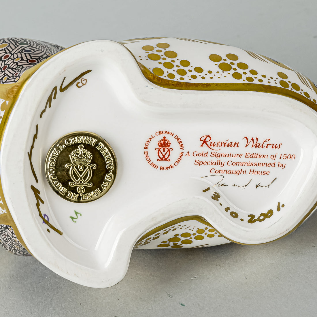 ROYAL CROWN DERBY Paperweight Russian Walrus H4.25"