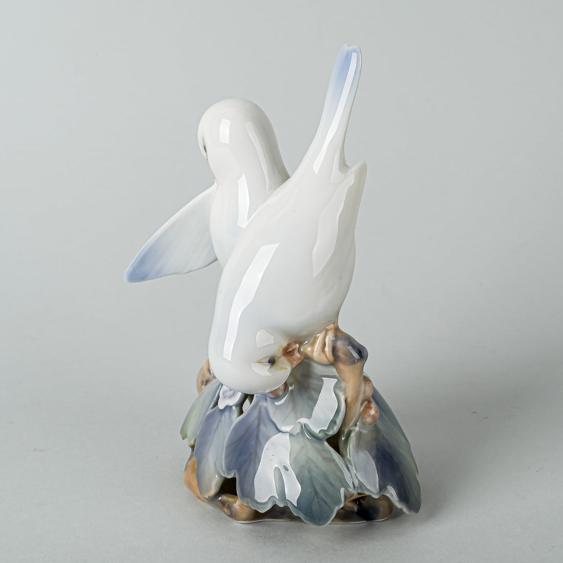 ROYAL COPENHAGEN Figurine Lovebirds 402