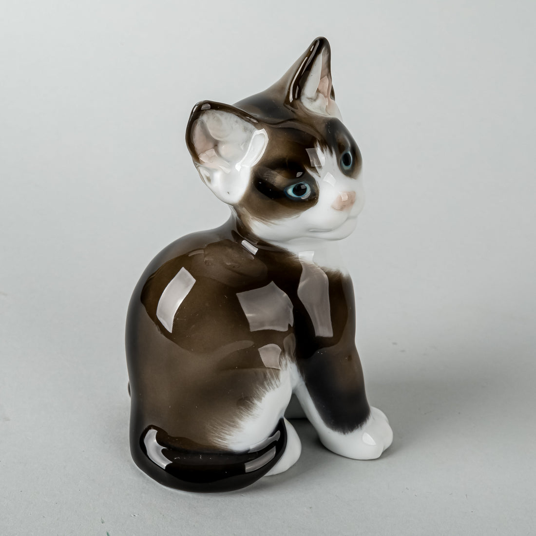 ROSENTHAL Figurine Sitting Kitten 1119