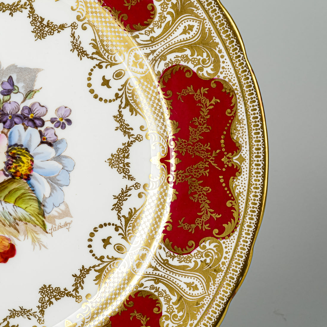 AYNSLEY JA Bailey Cabbage Rose 4953 Cabinet Plate
