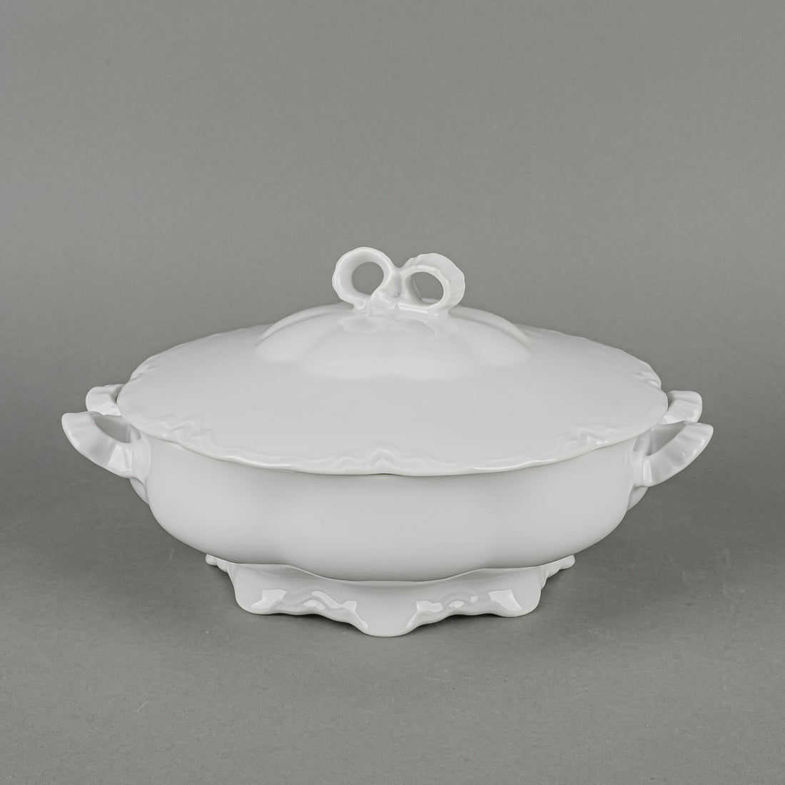 HUTSCHENREUTHER Racine Covered Serving Bowl