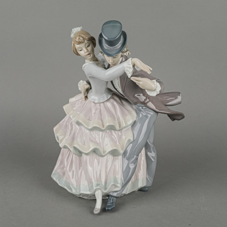LLADRO Figurine Shall We Dance