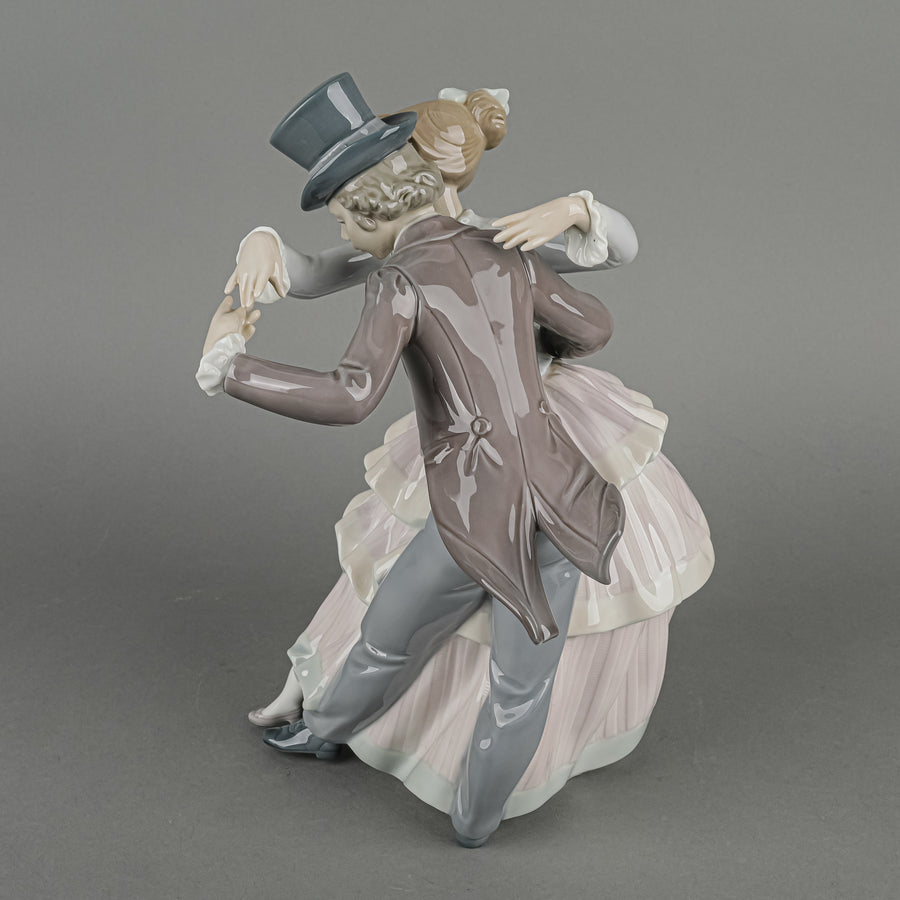 LLADRO Figurine Shall We Dance