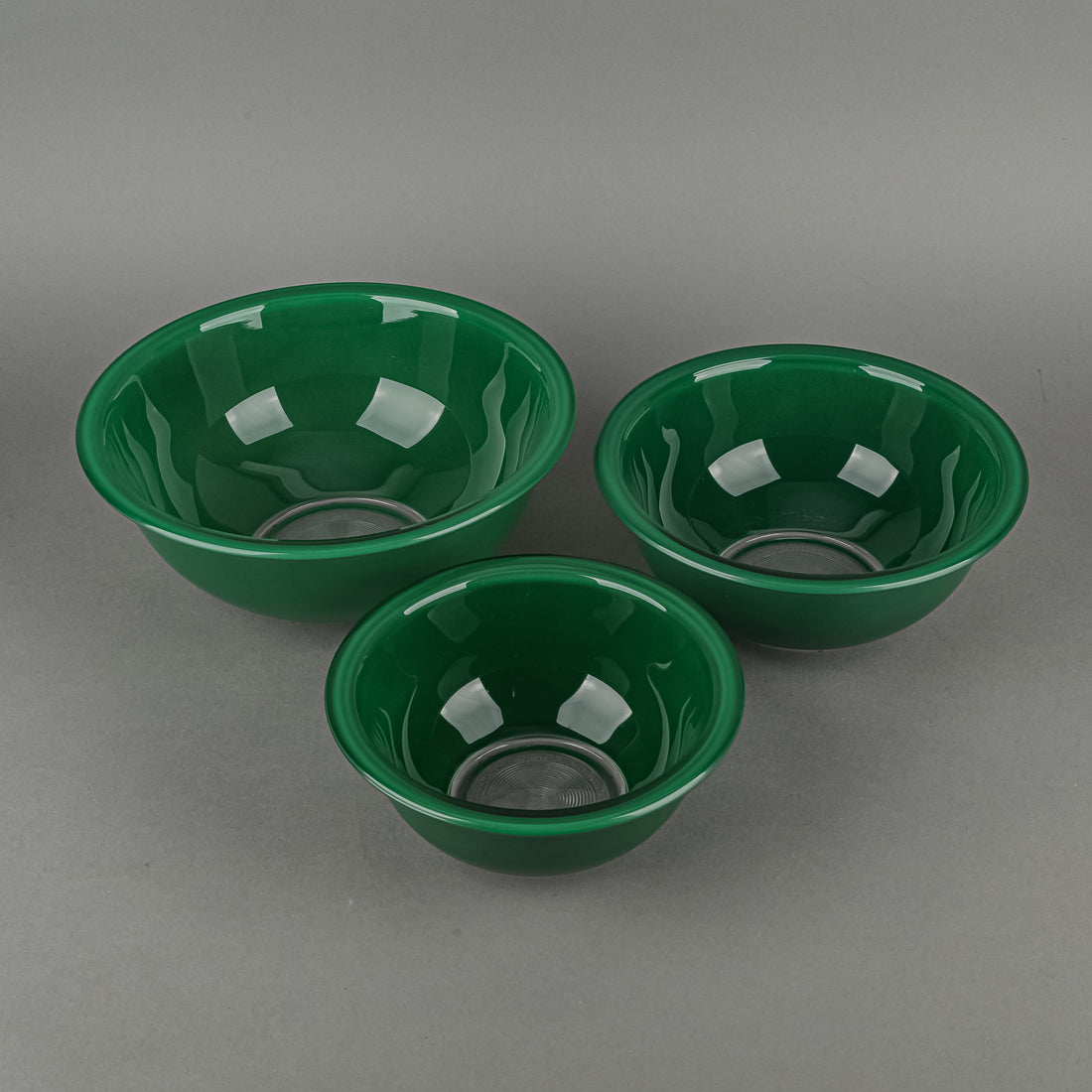 PYREX Glass Nesting Mixing Bowls Green Set/3