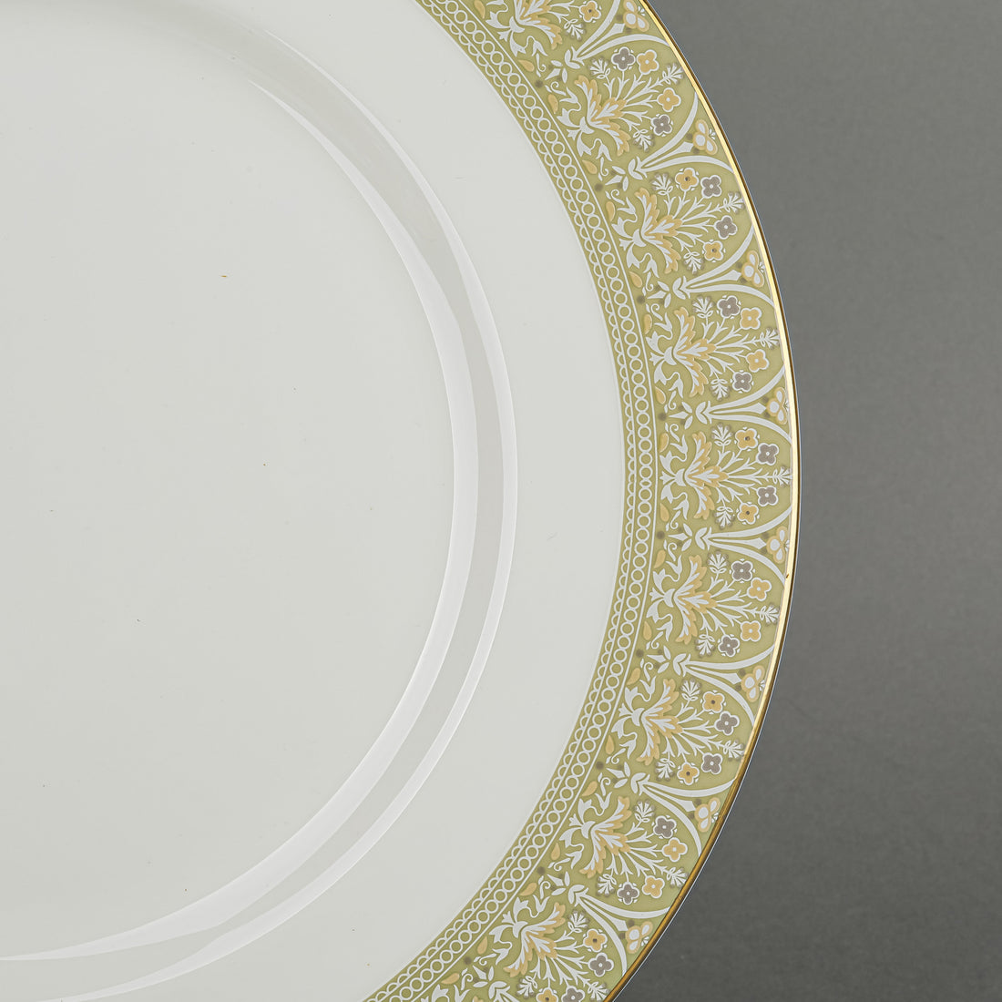 ROYAL DOULTON Sonnet 8 Place Settings