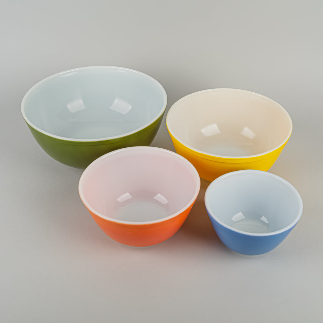 PYREX Primary Colours Nesting Mixing Bowl Set of 4