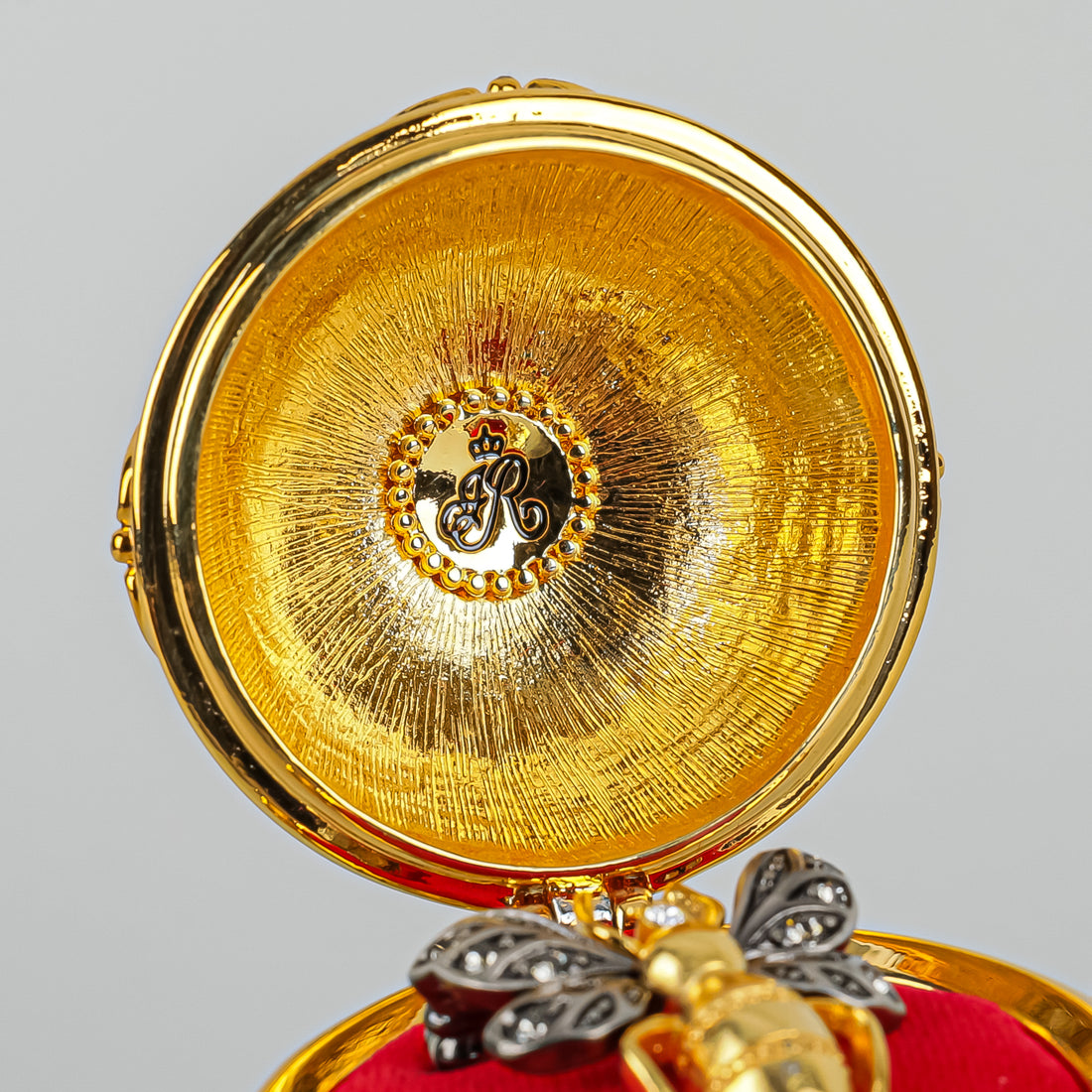 JOAN RIVERS Enamel Imperial Treasure Egg Box With Bee Pin