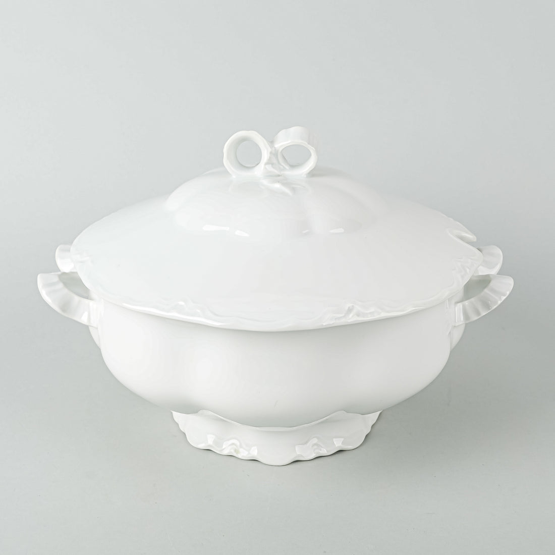 HUTSCHENREUTHER Racine White Covered Tureen